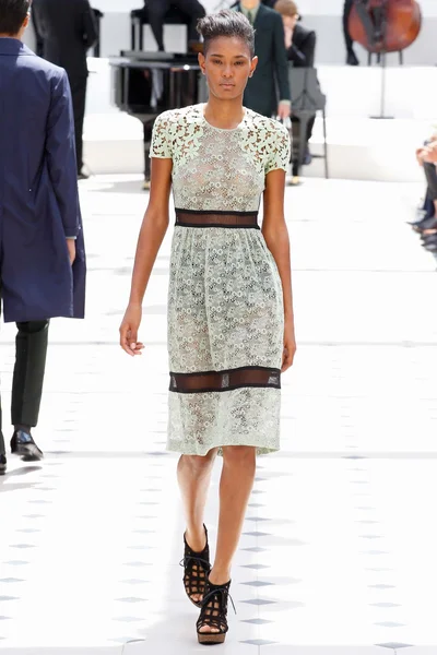 Look 8